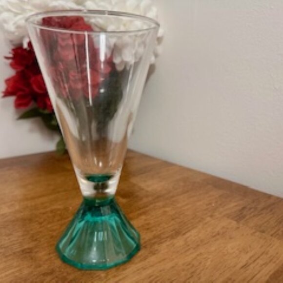 Vintage Luminarc Long Pyramid Glasses – Set of 4 – French Mid-Century 6 oz Glass - Picture 5 of 6